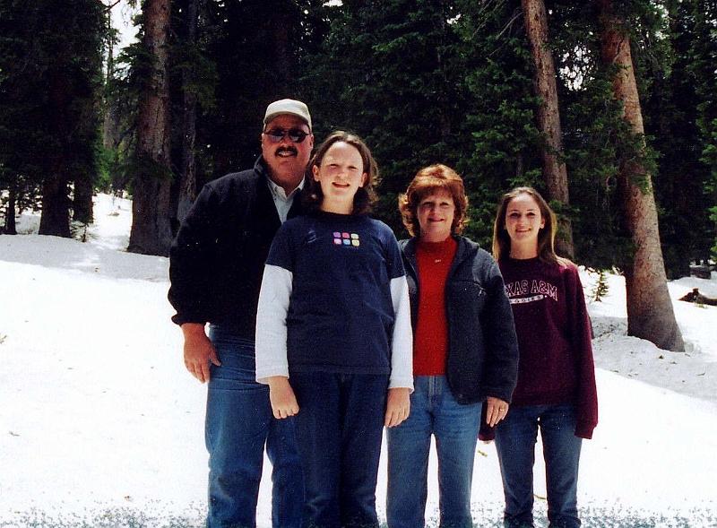 2002 Williams Family Grapevine, TX Marty, Stephanie, Cathy and Gretchen, Trail Ridge Road Colorado.jpg - 2002 - Williams Family Christmas card picture - Rocky Mountain NP, CO